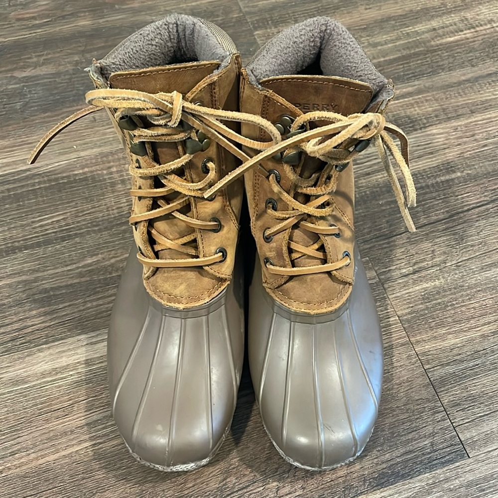 Sperry duck boots women's 6
